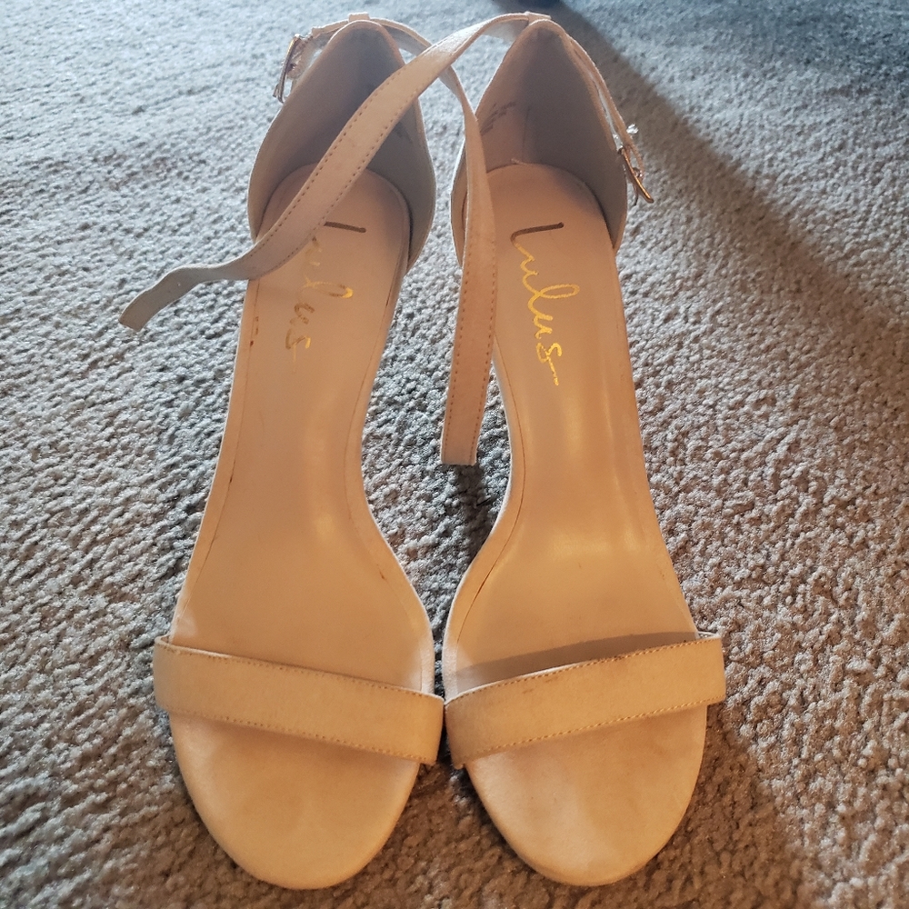NEW Lulu's High Heel